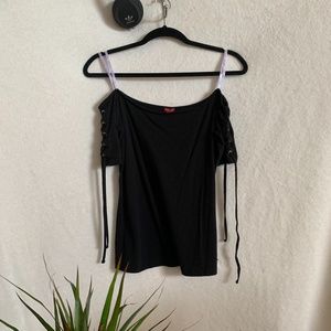 GUESS off-shoulder top